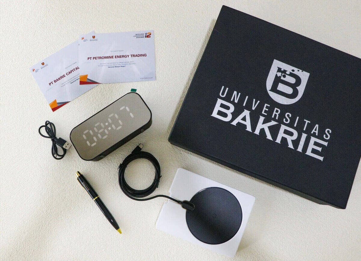 https://d3b9nt9168vk6u.cloudfront.net/static/portfolios/universitas_bakrie_1.jpg