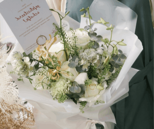 The Classic - Fresh Flowers Bouquet iamge