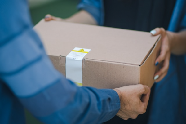 Menghadapi Tantangan Logistik dalam Corporate Gifting
