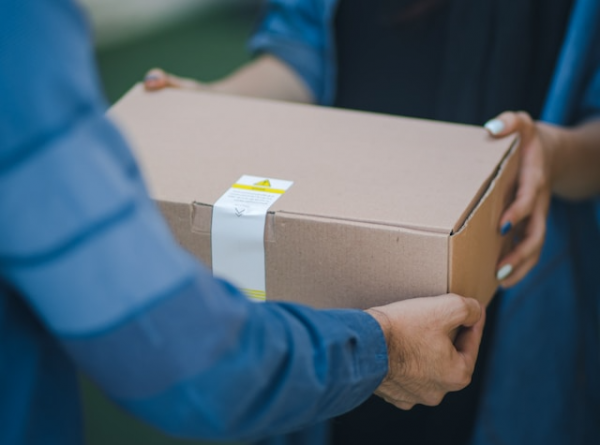 Menghadapi Tantangan Logistik dalam Corporate Gifting