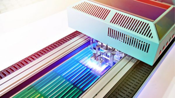 UV Print: Teknik Print Terkini Beserta Kelebihan dan Kekurangannya