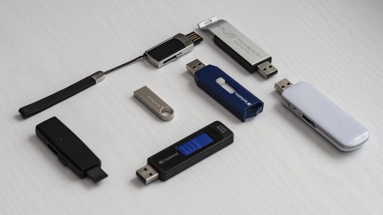 Flashdisk Paling Bagus untuk Gaming, Kerja, dan Penyimpanan Data!