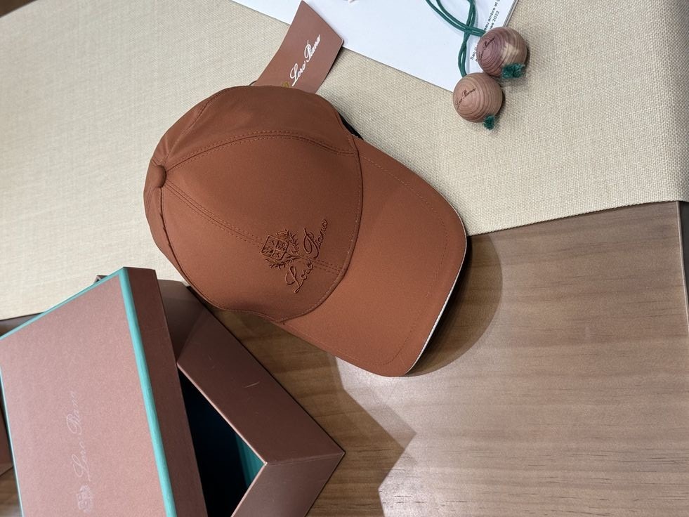 inspirasi corporate gift praktis untuk karyawan