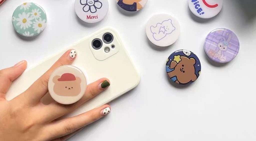 merchandise unik dengan pop socket custom dari yippy